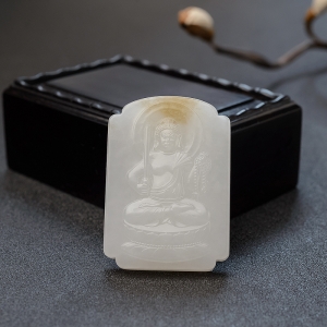 俄料俏色和田玉山料不动尊菩萨吊坠