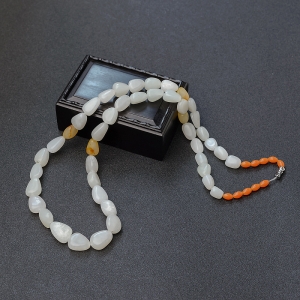 俄料白玉山料随形项链