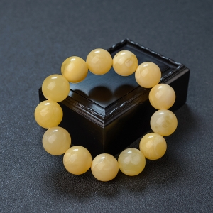 17.5mm白花蜜手串