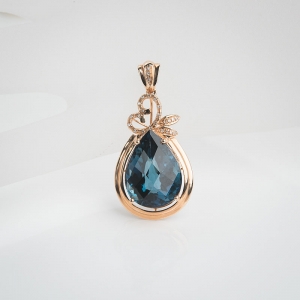 18k镶蓝色托帕石吊坠
