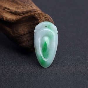 糯种飘翠翡翠福贝吊坠