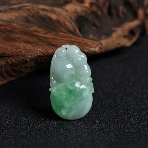 糯种飘翠翡翠葫芦吊坠