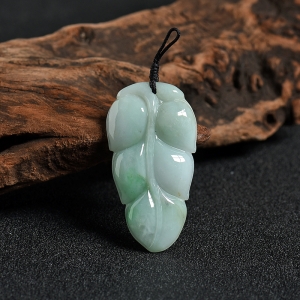 糯种飘翠翡翠金枝玉叶吊坠