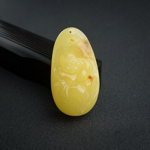 鸡油黄蜜蜡弥勒佛吊坠