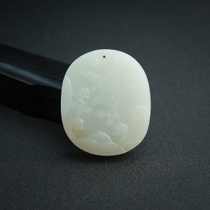 俄料和田白玉山料大展宏图吊坠