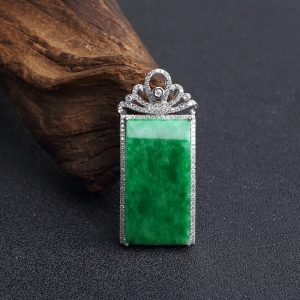 18k镶糯种飘翠翡翠吊坠