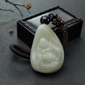 新疆和田青白玉籽料弥勒佛吊坠