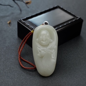 新疆和田青白玉籽料弥勒佛吊坠