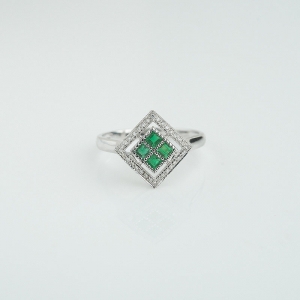 18K金镶蓝绿祖母绿戒指