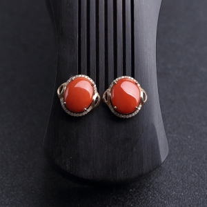 18K金镶钻沙丁朱红珊瑚耳钉