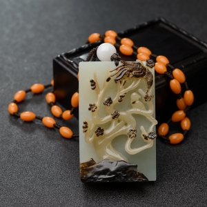 俄料俏色和田玉山料喜上眉俏吊坠