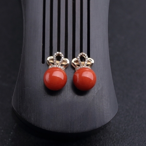 18K金镶钻沙丁朱红珊瑚耳钉