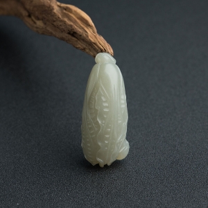 新疆和田青白玉籽料白菜吊坠