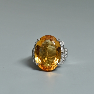 银镶锆石黄水晶戒指