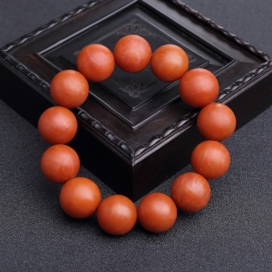 18mm柿子红南红手串