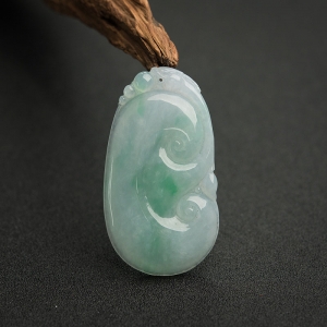 糯种飘翠翡翠如意吊坠