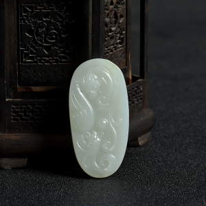 新疆和田白玉籽料龙凤呈祥吊坠