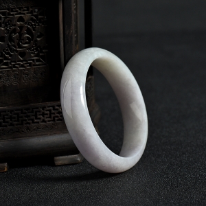 58.5#豆种浅色翡翠手镯