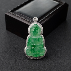 18K金镶钻糯冰种飘翠翡翠观音吊坠