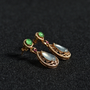 18K金镶钻冰种无色翡翠耳坠