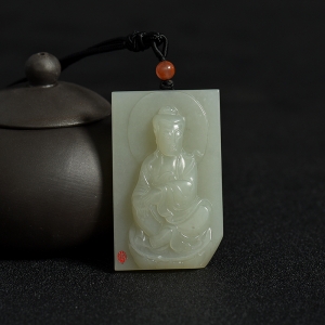 新疆和田青白玉籽料观音吊坠