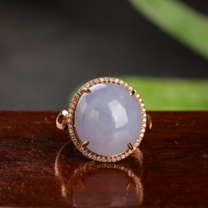 18K金镶钻糯种浅紫翡翠戒指