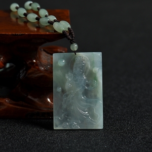 糯冰种飘翠翡翠观音吊坠