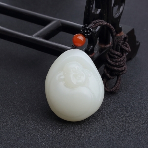 新疆和田羊脂白玉山料弥勒佛吊坠