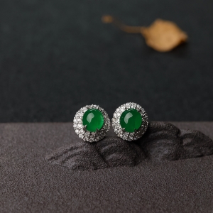 18K金镶钻冰种阳绿翡翠耳钉