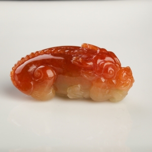 糯种黄翡龙鱼吊坠