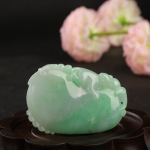 糯种飘翠翡翠福瓜吊坠