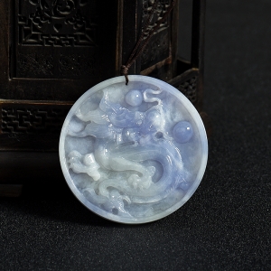 豆种浅紫翡翠平安龙吊坠