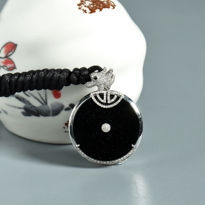 18K金镶钻糯种墨翠团圆吊坠