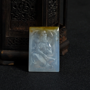 糯冰种俏色翡翠观音吊坠