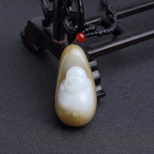 新疆俏色和田玉山料弥勒佛吊坠