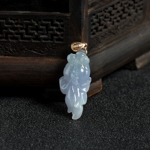 糯种浅紫翡翠金鱼吊坠