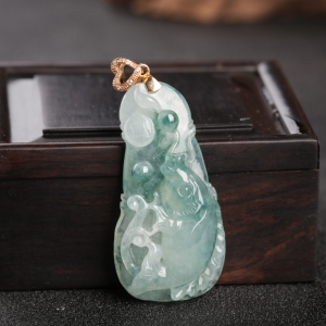 糯冰种飘花翡翠年年有鱼吊坠