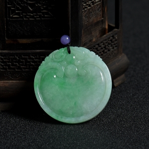 糯种浅绿翡翠如意平安吊坠