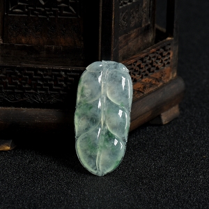 冰种飘花翡翠金枝玉叶吊坠
