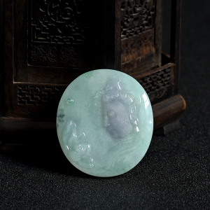 糯种浅绿翡翠观音吊坠