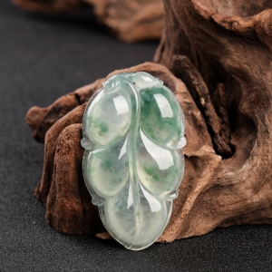 糯冰种飘花翡翠金枝玉叶吊坠