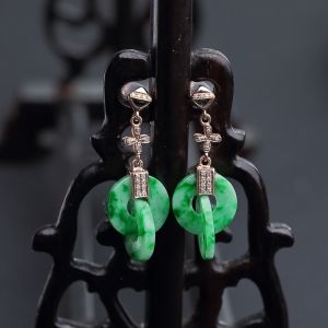 18k金镶钻糯种飘翠翡翠耳坠