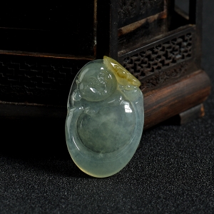 糯冰种俏色翡翠弥勒佛吊坠