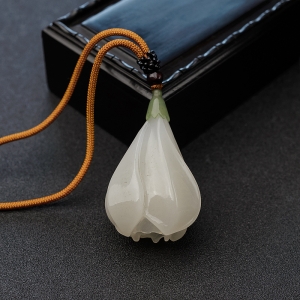 俄料青白玉山料兰花吊坠