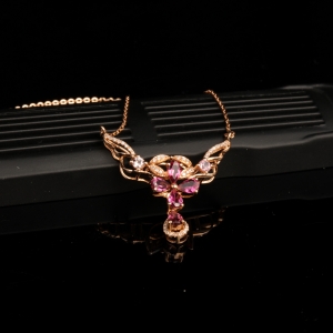 18k粉色碧玺吊坠