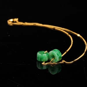 糯种飘翠翡翠路路通吊坠