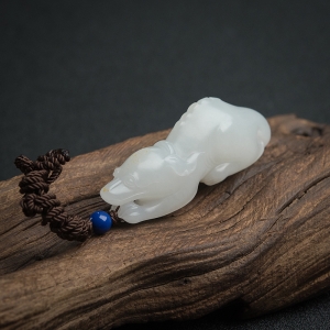 新疆和田白玉籽料旺财吊坠