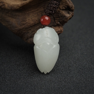 新疆和田白玉籽料一鸣惊人吊坠