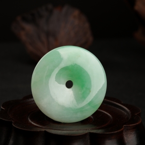 糯种飘翠翡翠平安扣吊坠