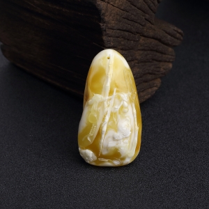 带皮白花蜜蜡田园风光吊坠